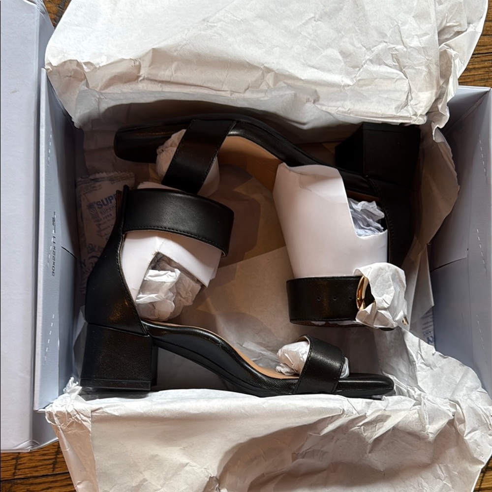 New In Box AEROSOLES Black Leather Heels with Straps Gold Buckle US 6